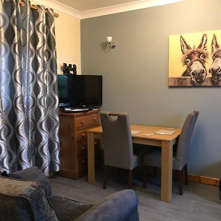 No 5 Newly Refurbished 4 Bedroom House Cononbridge Luaran gambar