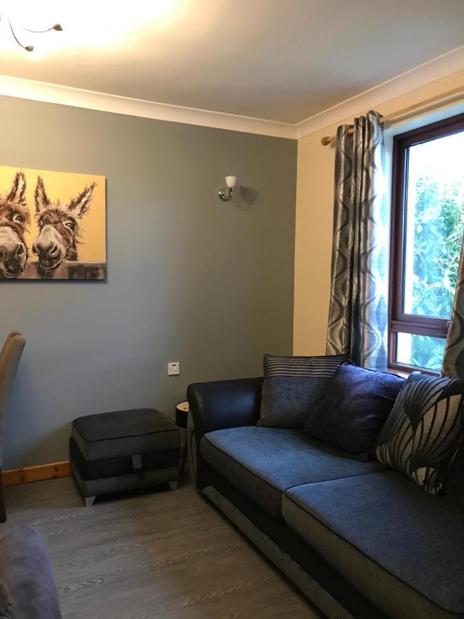 No 5 Newly Refurbished 4 Bedroom House Cononbridge Luaran gambar