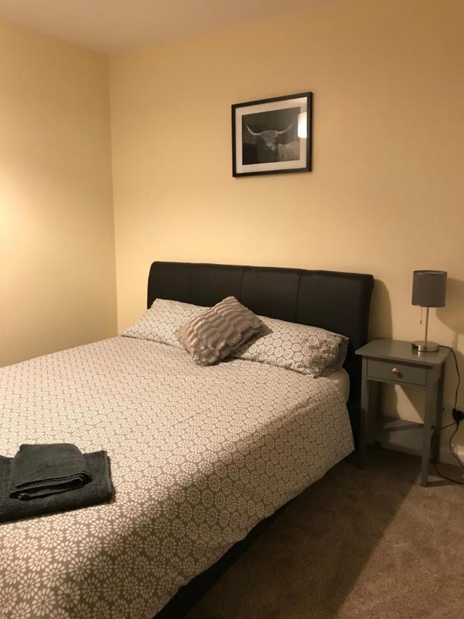 No 5 Newly Refurbished 4 Bedroom House Cononbridge Luaran gambar